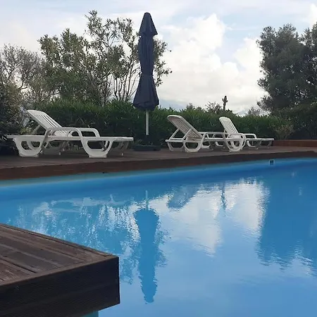 Belle Location Sur Avec Vue Remarquable Et Jardin * Lumio (Corsica)