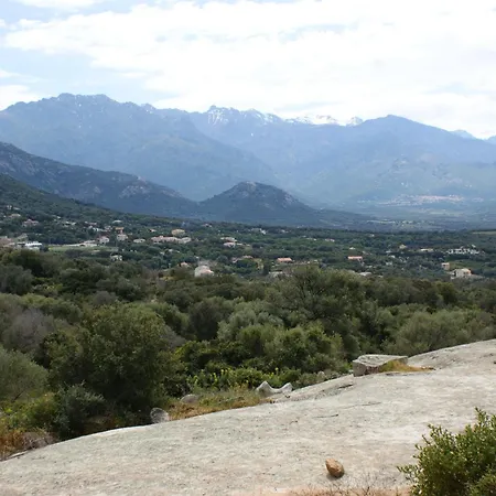 Belle Location Sur Avec Vue Remarquable Et Jardin Chalet